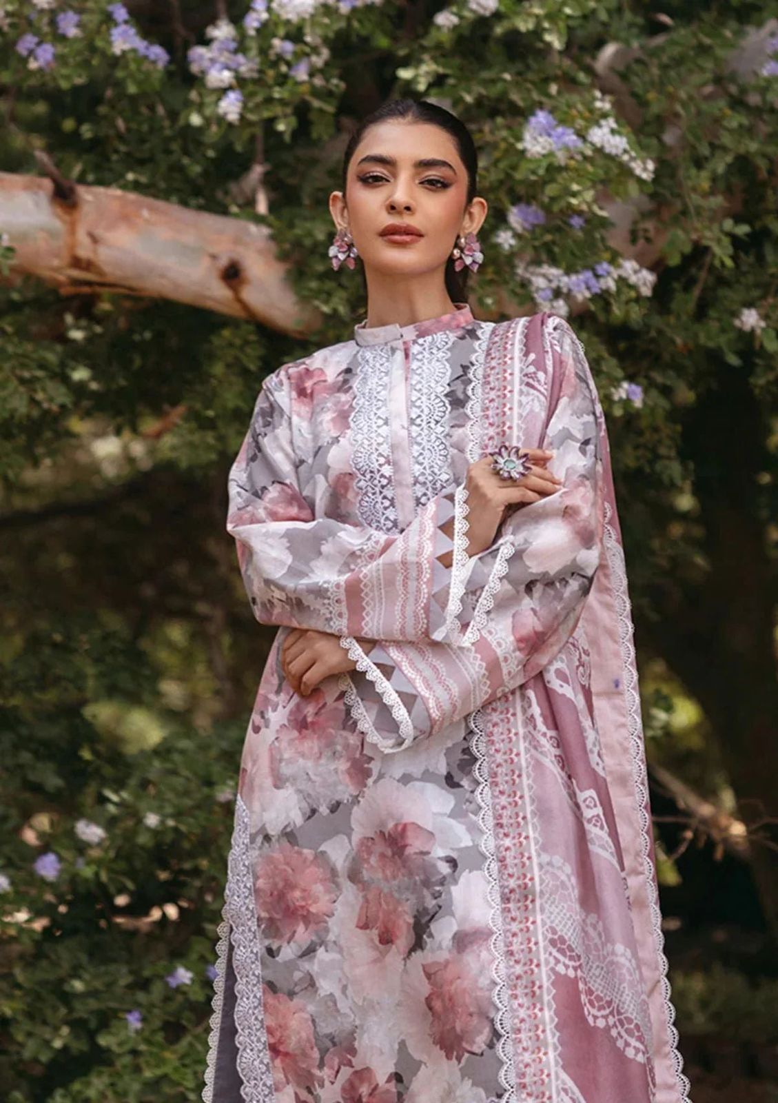 Zainab Chottani Lawn Collection – Elegant Prints & Embroidery 🌿✨