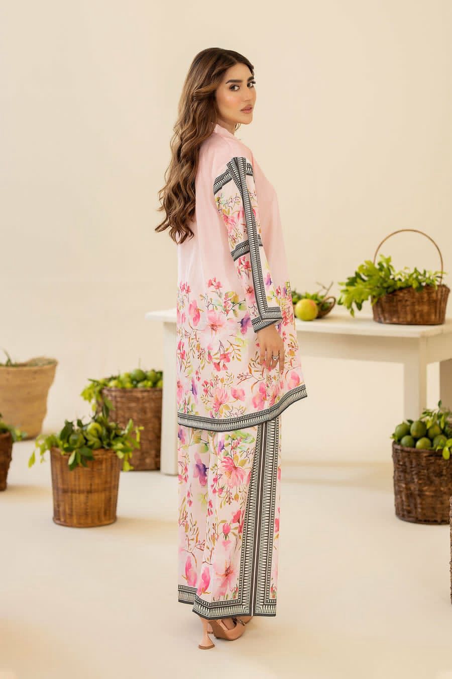 Floral Digital Printed Silk Suit – A Statement of Elegance 💫